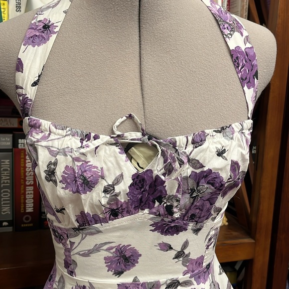 Hot Topic Retro Bugs and Beauty Dress - Picture 2 of 12